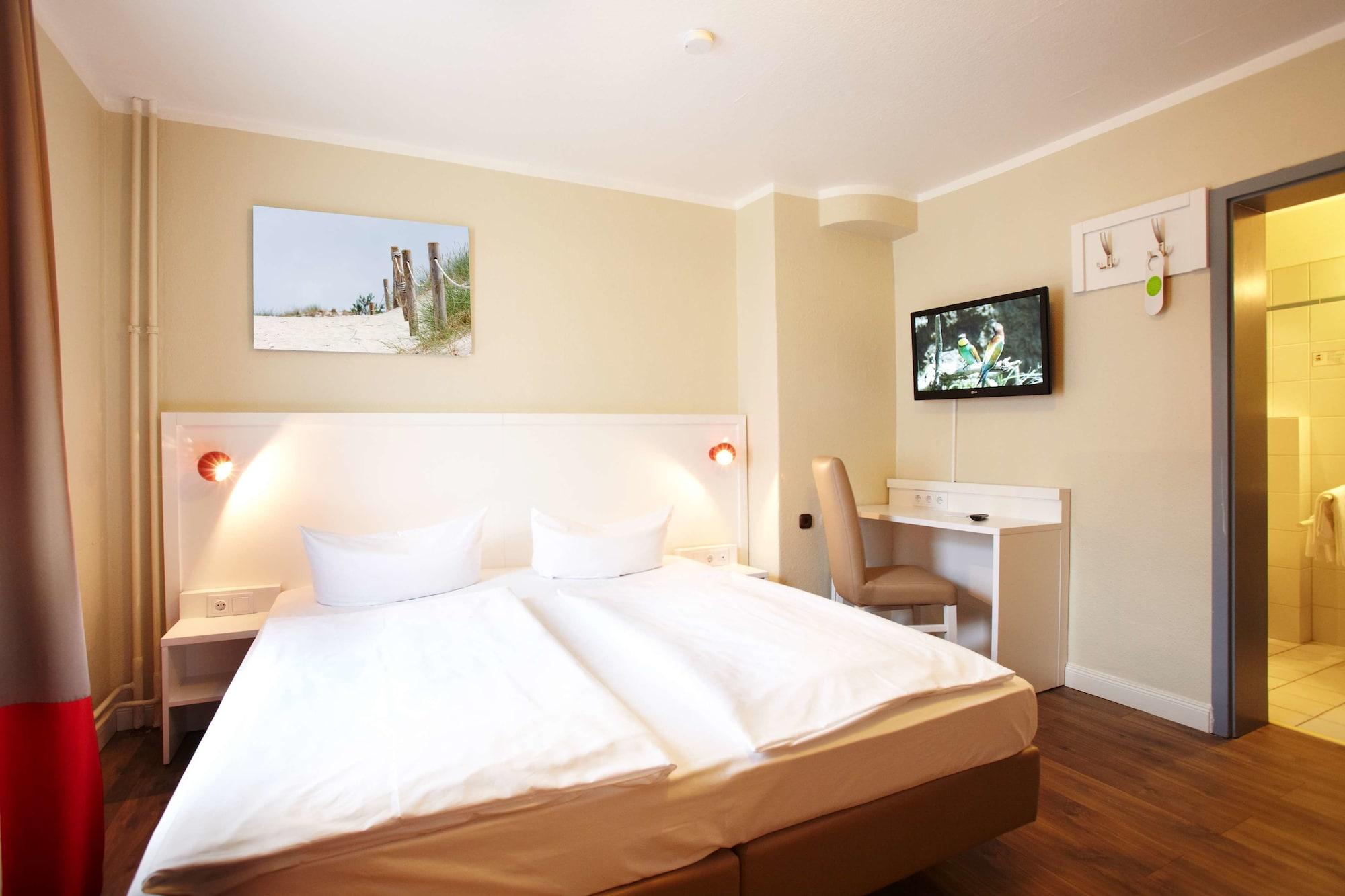 Hotel Ostseehalle Kiel By Premiere Classe Exterior photo