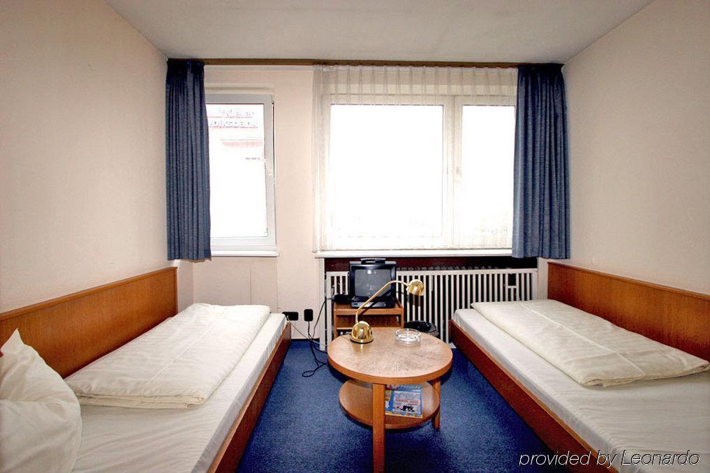 Hotel Ostseehalle Kiel By Premiere Classe Exterior photo